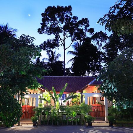Ban Kao Tropical Boutique Residence Laem Set Beach Esterno foto