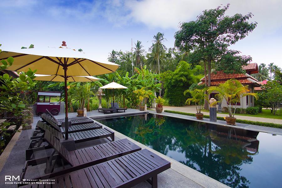 Ban Kao Tropical Boutique Residence Laem Set Beach Esterno foto
