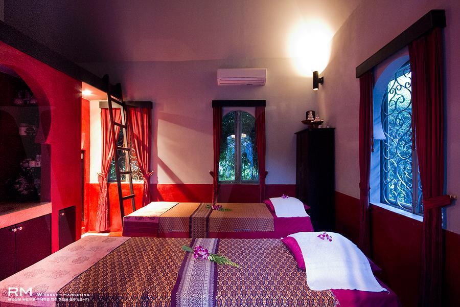 Ban Kao Tropical Boutique Residence Laem Set Beach Esterno foto